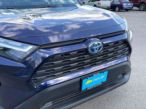Used 2022 Toyota RAV4 XLE AWD/4WD image 30