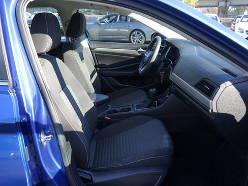 Used 2022 Volkswagen Jetta S image 18