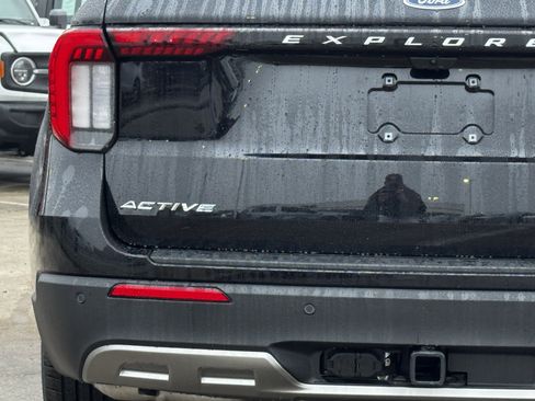 New 2026 Ford Explorer Active w/ Active Comfort Package image 11