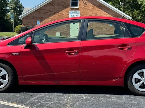 Used 2014 Toyota Prius Three FWD image 4