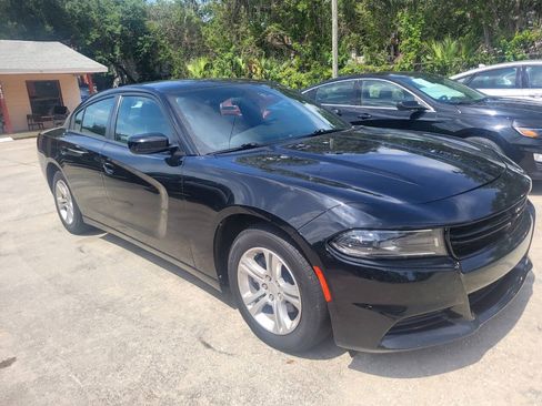 Used 2022 Dodge Charger SXT RWD image 6