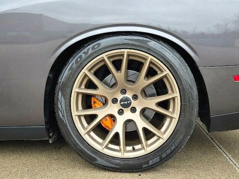 Used 2020 Dodge Challenger SRT Hellcat w/ Plus Package image 35