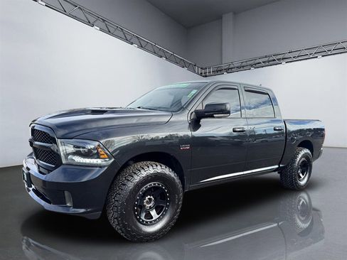 Used 2015 RAM 1500 Sport w/ Black Ram 1500 Sport Group image 11
