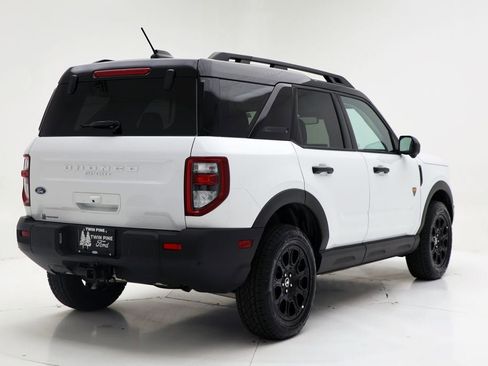 Used 2025 Ford Bronco Sport Badlands image 8