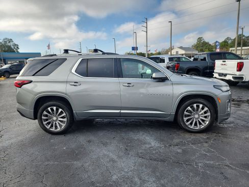 Used 2023 Chevrolet Traverse Premier w/ LPO, Cargo Package image 3