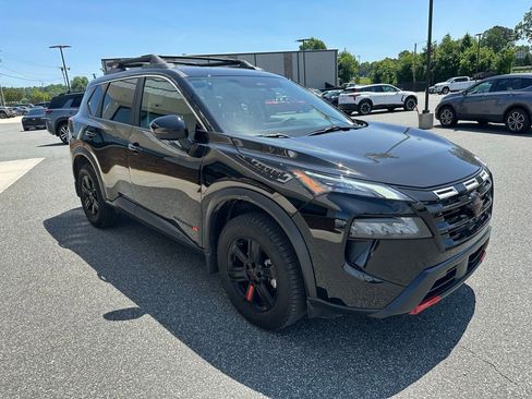 Used 2025 Nissan Rogue SV w/ Rock Creek Premium Package AWD/4WD image 9