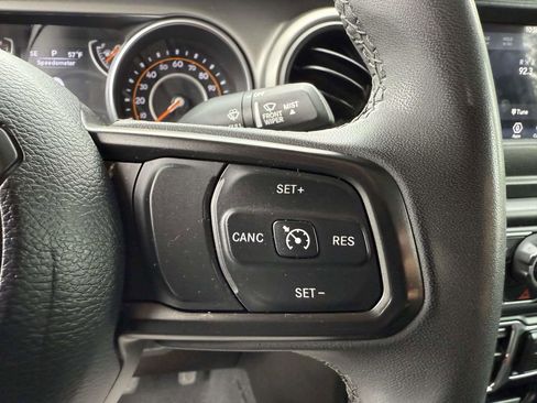 Used 2023 Jeep Gladiator Sport AWD/4WD image 23
