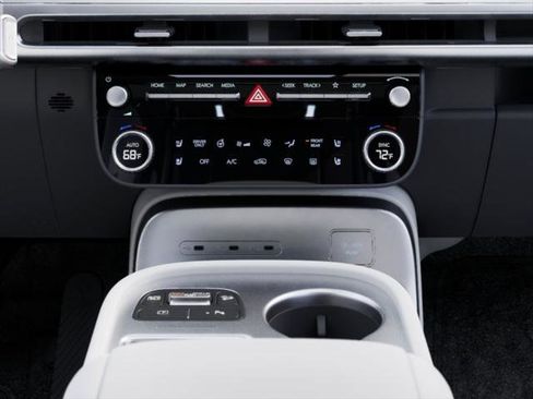 New 2026 Hyundai Ioniq 9 SEL image 16