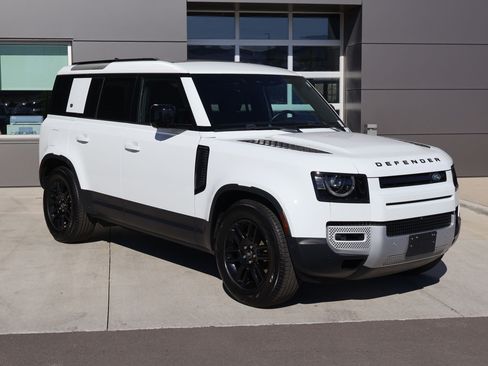 Used 2024 Land Rover Defender 110 S AWD/4WD image 3