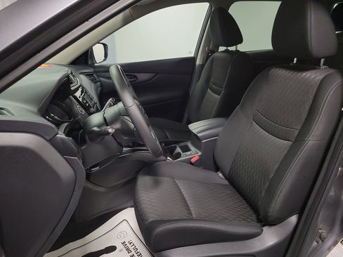 Used 2017 Nissan Rogue SV image 14