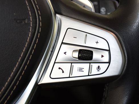 Used 2025 BMW X7 xDrive40i image 21