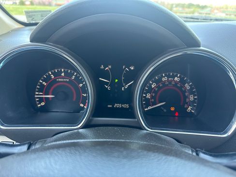 Used 2010 Toyota Highlander SE image 36