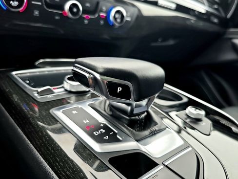Used 2019 Audi Q7 3.0T Premium Plus image 11