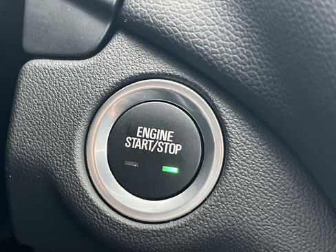 Used 2024 Chevrolet Equinox LT image 23