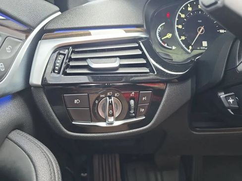 Used 2018 BMW 530i RWD image 25