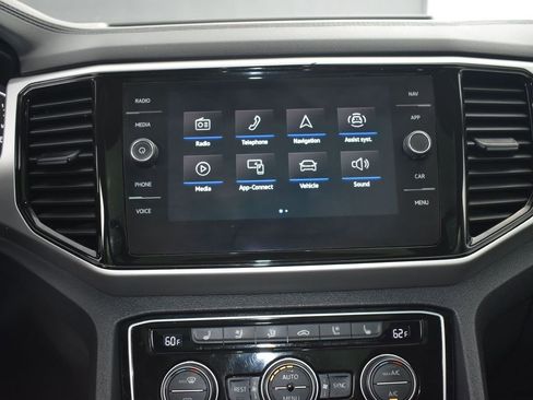 Used 2021 Volkswagen Atlas SEL Premium image 19