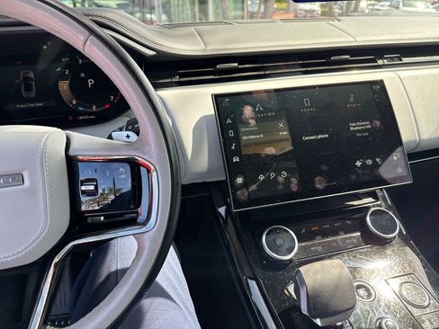 Used 2023 Land Rover Range Rover Sport First Edition image 4