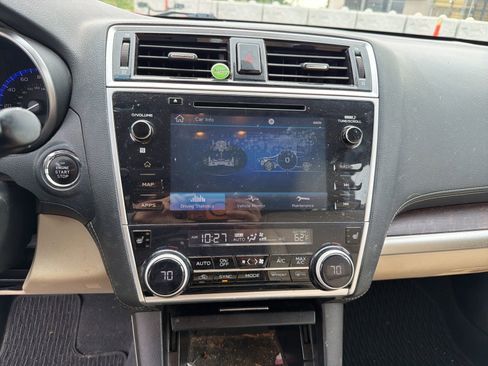 Used 2019 Subaru Outback 2.5i Limited AWD/4WD image 18