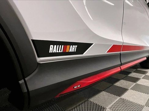 Used 2023 Mitsubishi Eclipse Cross SE image 10