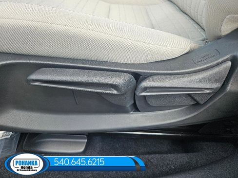New 2026 Honda HR-V LX image 16