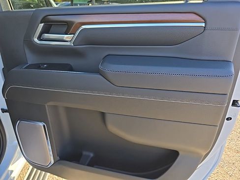 New 2026 GMC Sierra 3500 Denali w/ Denali Reserve Package AWD/4WD image 12