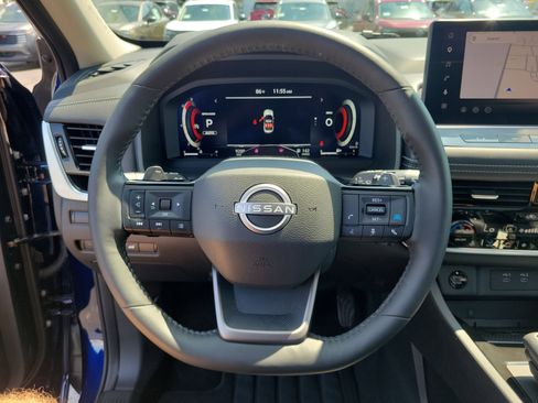 Used 2025 Nissan Rogue SL w/ Tech Package AWD/4WD image 21