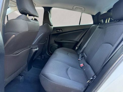 Used 2020 Toyota Prius LE FWD image 12