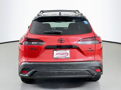 Used 2024 Toyota Corolla Cross AWD Hybrid image 17