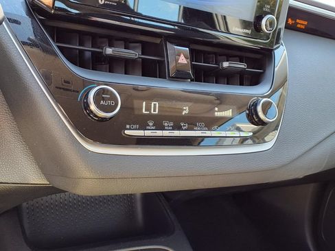 Used 2022 Toyota Corolla LE FWD image 7