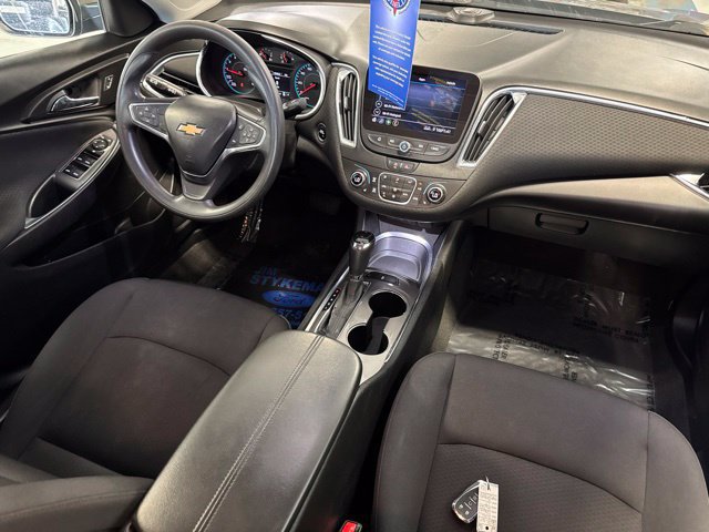 Used 2020 Chevrolet Malibu LT FWD image 12