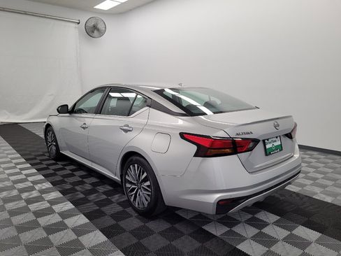 Used 2025 Nissan Altima 2.5 SV FWD image 5