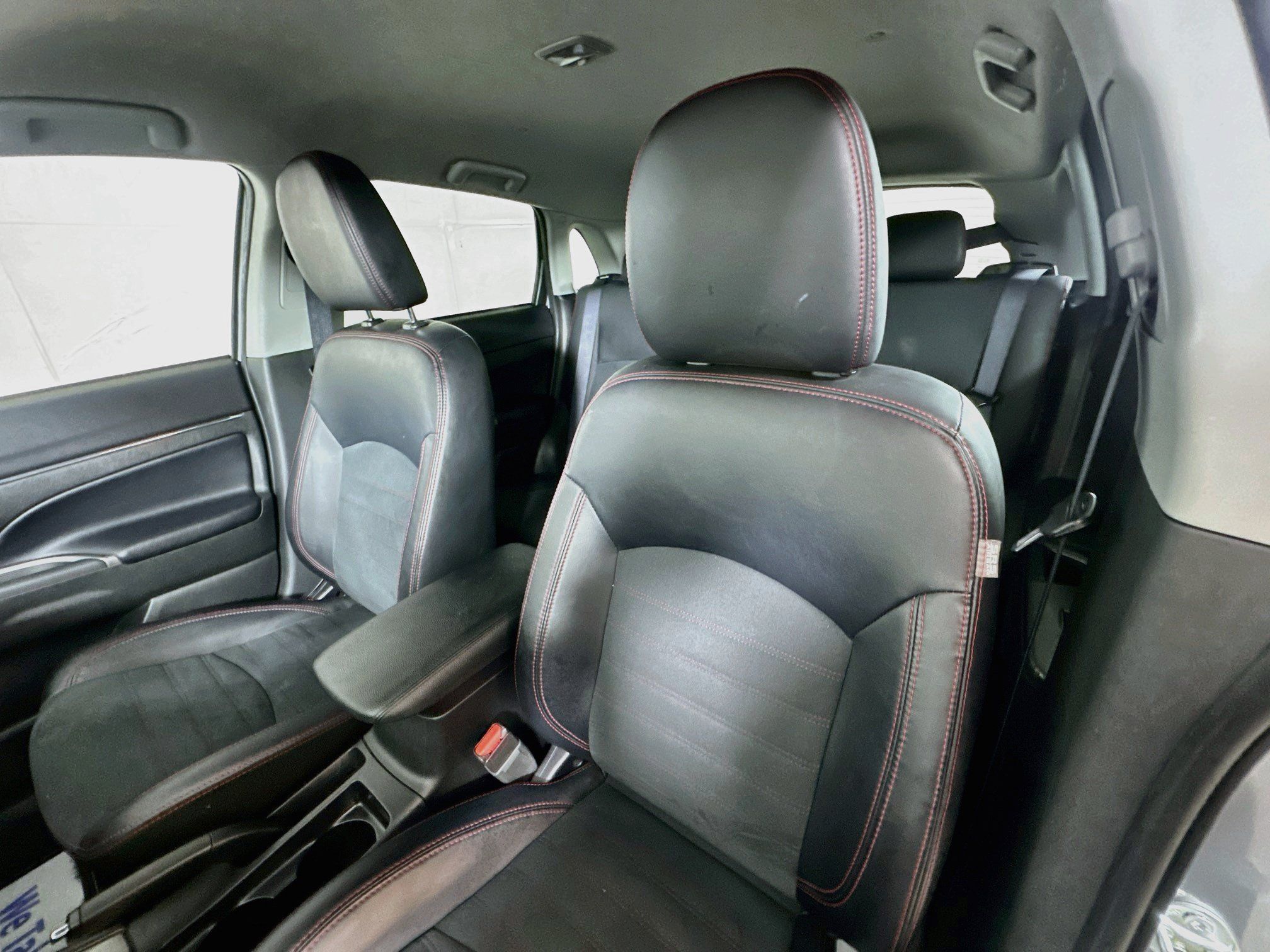 Used 2024 Mitsubishi Outlander Sport SE AWD/4WD image 19