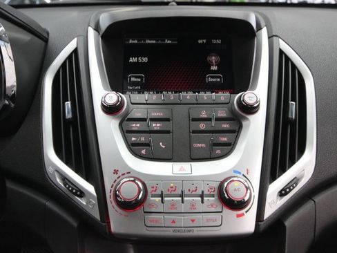 Used 2017 GMC Terrain SLE image 18