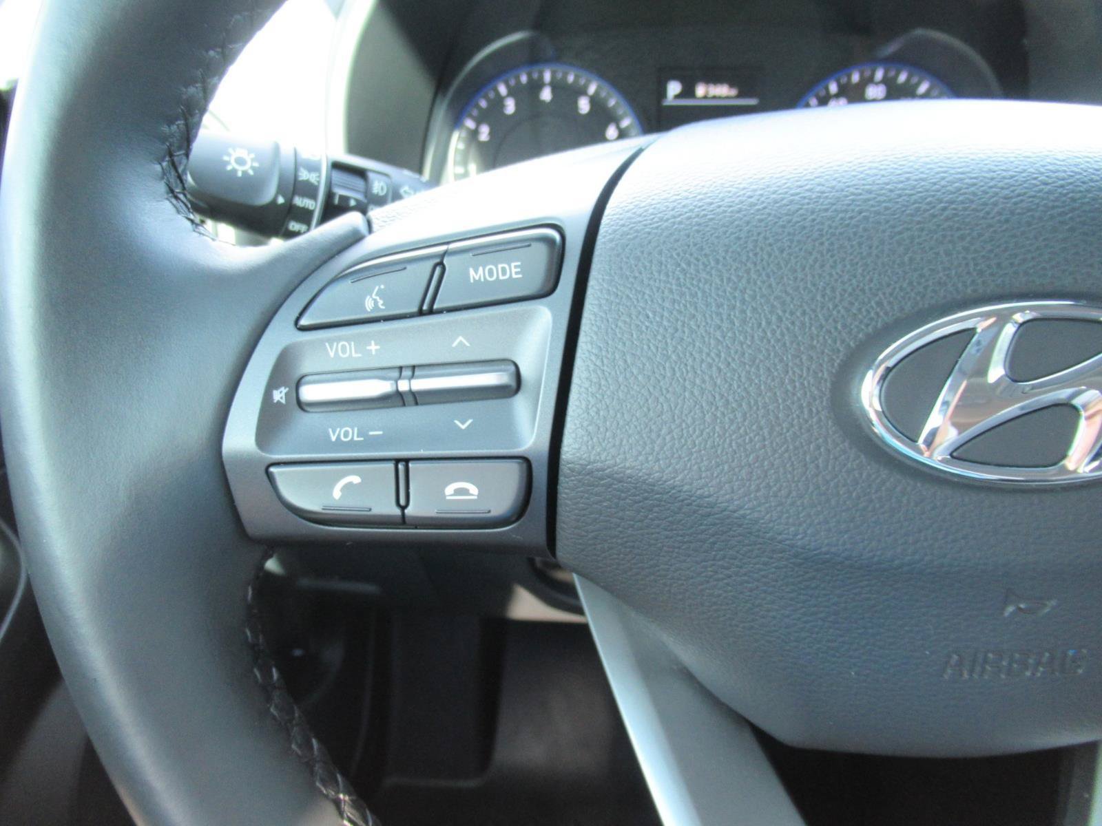 Used 2020 Hyundai Kona Limited FWD image 27