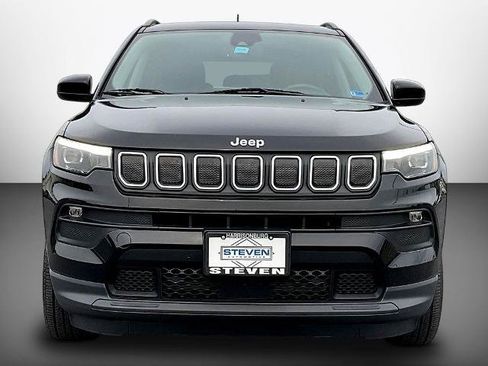 Used 2022 Jeep Compass Latitude w/ Sun and Sound Group AWD/4WD image 2