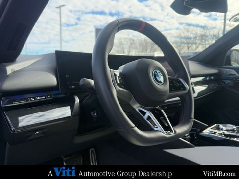 Used 2025 BMW i5 M60 w/ Executive Package image 17