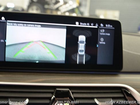 Used 2022 BMW 530e w/ Premium Package image 35