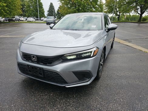 Used 2024 Honda Civic EX-L image 2