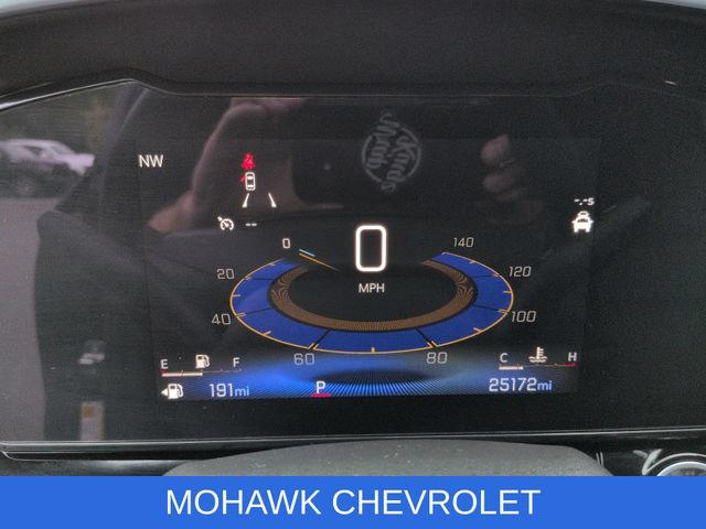 Used 2024 Chevrolet Trax RS w/ Sunroof Package FWD image 12