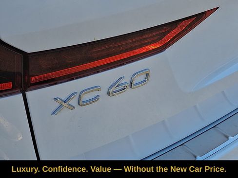 Used 2026 Volvo XC60 B5 Plus w/ Protection Package Premier AWD/4WD image 15