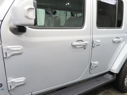 Used 2024 Jeep Wrangler High Altitude image 43