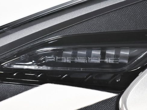 Used 2022 Porsche Cayenne Coupe image 75