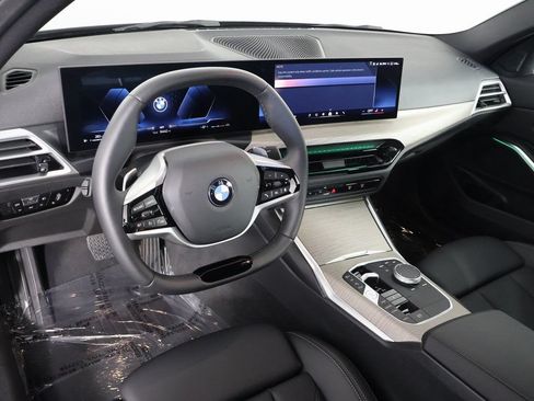 Used 2025 BMW 330i Sedan w/ Convenience Package RWD image 7