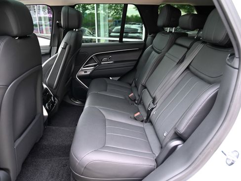 Used 2025 Land Rover Range Rover SE AWD/4WD image 34