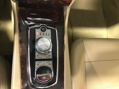 Used 2010 Jaguar XK Convertible image 30