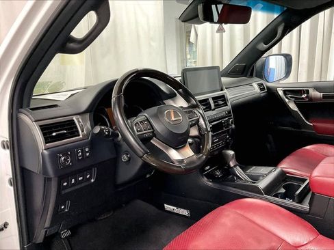 Used 2023 Lexus GX 460 Luxury w/ Sport Design Package AWD/4WD image 13