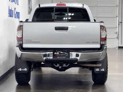 Used 2011 Toyota Tacoma 4x4 Double Cab w/ SR5 Pkg #2 w/JBL Audio image 4