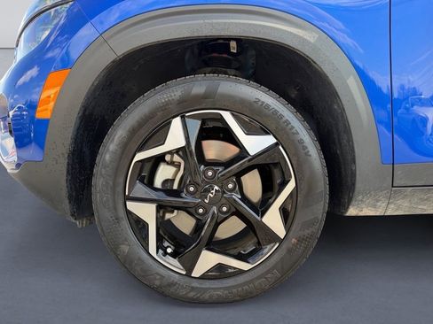 Used 2025 Kia Seltos S image 9