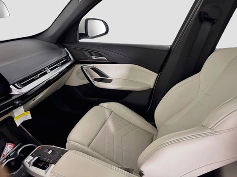 New 2027 BMW X1 xDrive28i AWD/4WD image 24