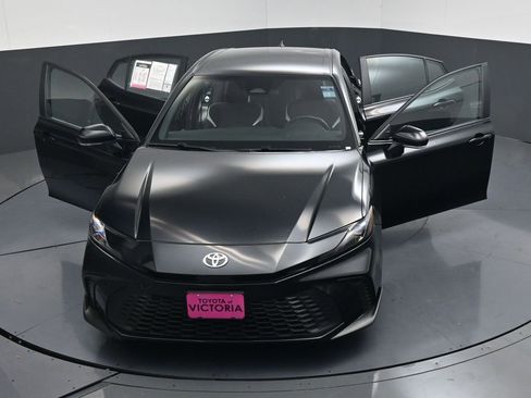 Used 2025 Toyota Camry SE FWD image 24